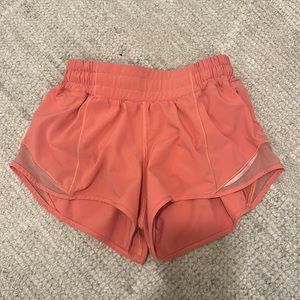 Lululemon Hotty Hot Shorts 2.5 inseam